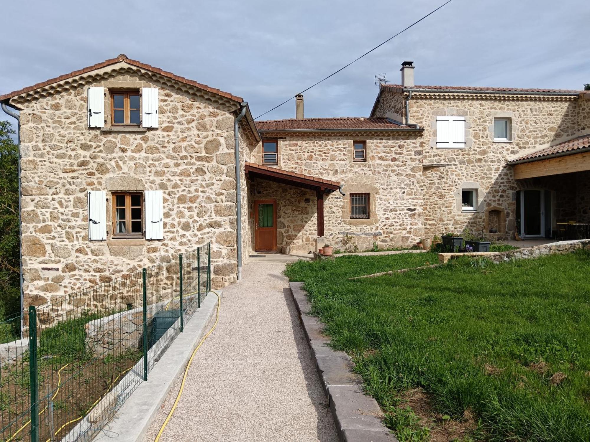 Ancienne Ferme Tranquille En Haute Ardeche Etables  ภายนอก รูปภาพ